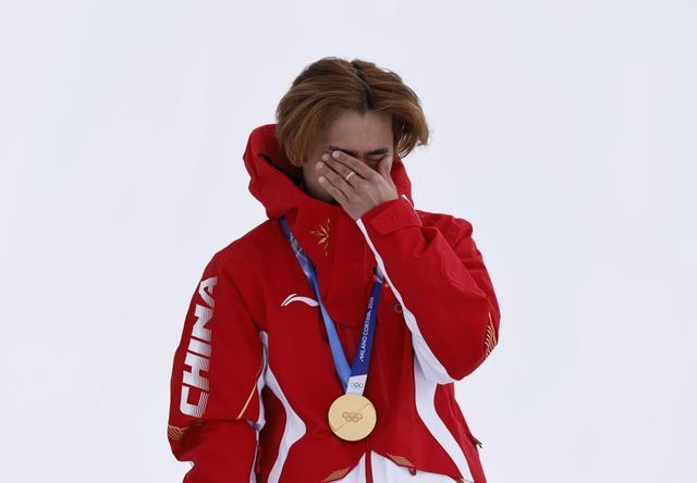 开云在线-新华社评苏翊鸣首金：它是鼓舞队伍士气和点燃公众激情的起点