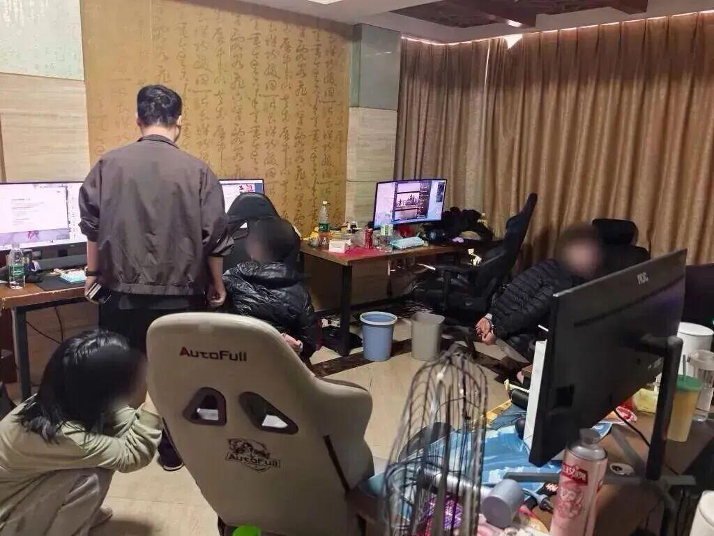 开云下载-12人卖出1.8亿单，国内最大的Steam黑产浮出水面